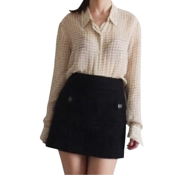 Banana Republic Dresses & Skirts - Banana Republic Black Mini Skirt | Size 4